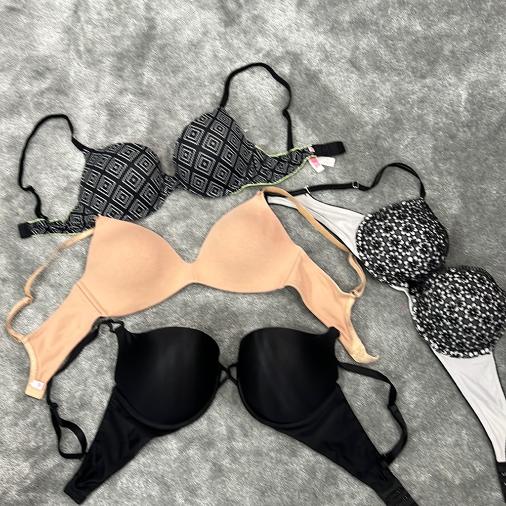 Victoria’s Secret pink bras